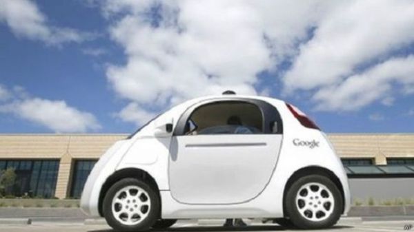 اختبار سيارات غوغل ذاتية القيادة على الطرق العامة